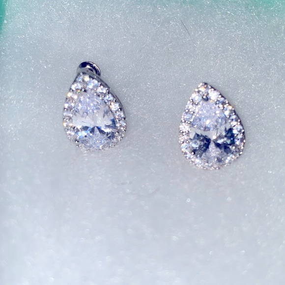 Bridal Cubic zirconia drop sterling silver earrings - Picture 7 of 8